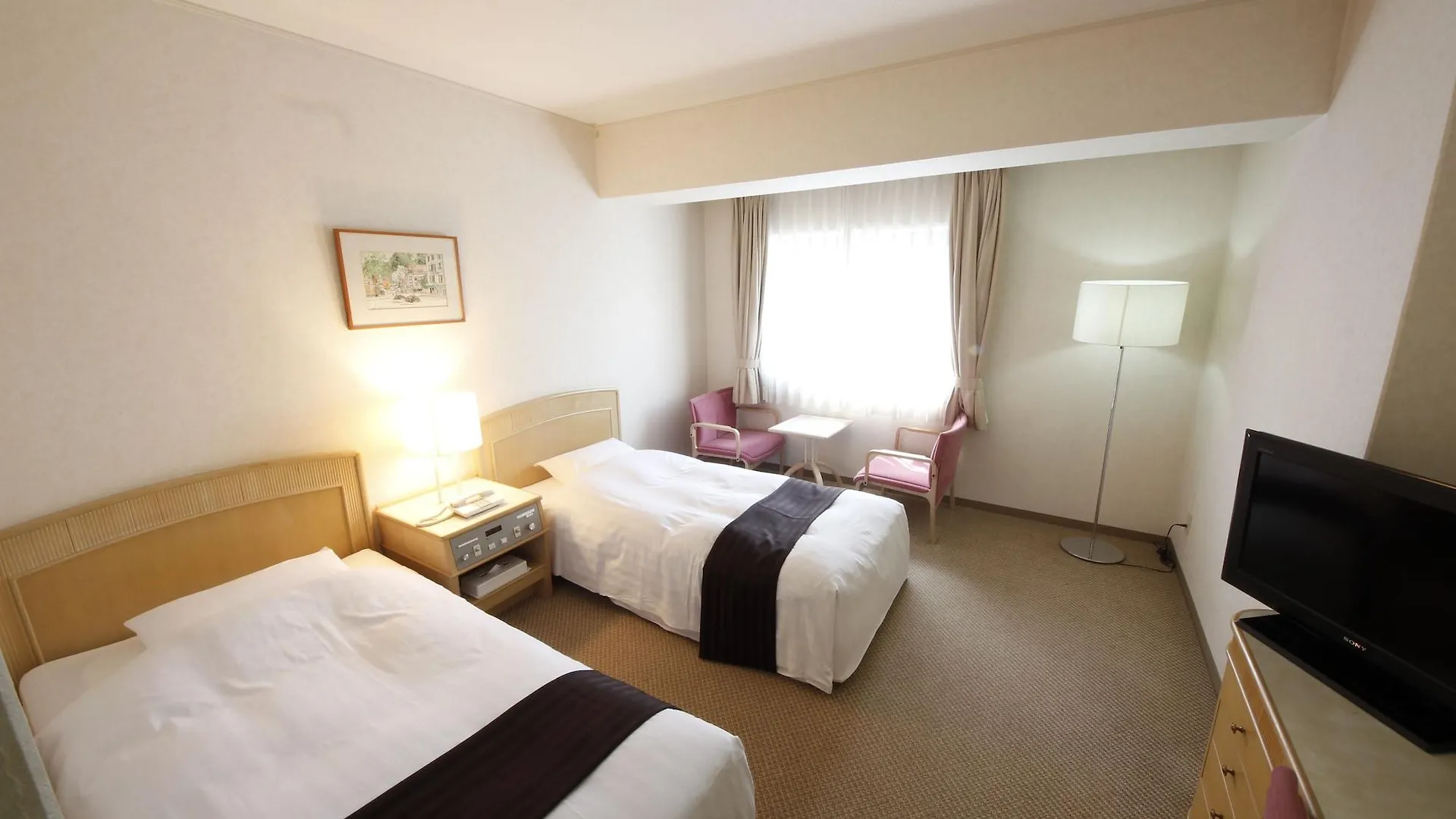 Hotel Hiroshima Garden Palace 3*,